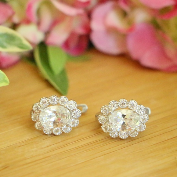 925 Sterling Silver with Cubic Zirconia Stones - Picture 5 of 8